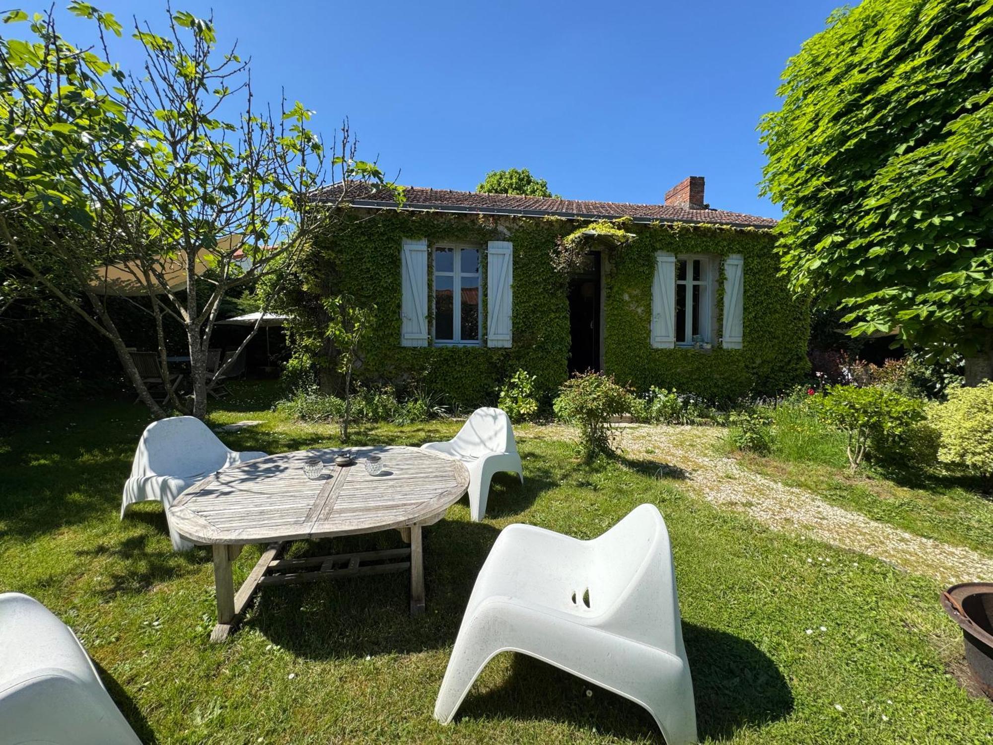 Cottage-Saint Laurent Sur Sevre Kültér fotó